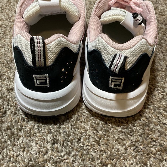 Fila Ray Tracer women 5.5 excellent condition white/pink/black worn once - Picture 4 of 9